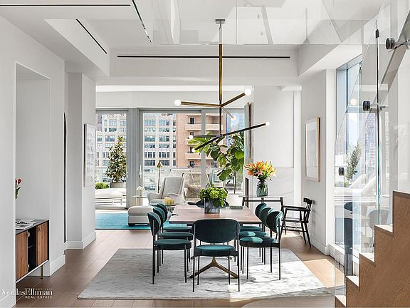 2nd image of 180 Avenue A