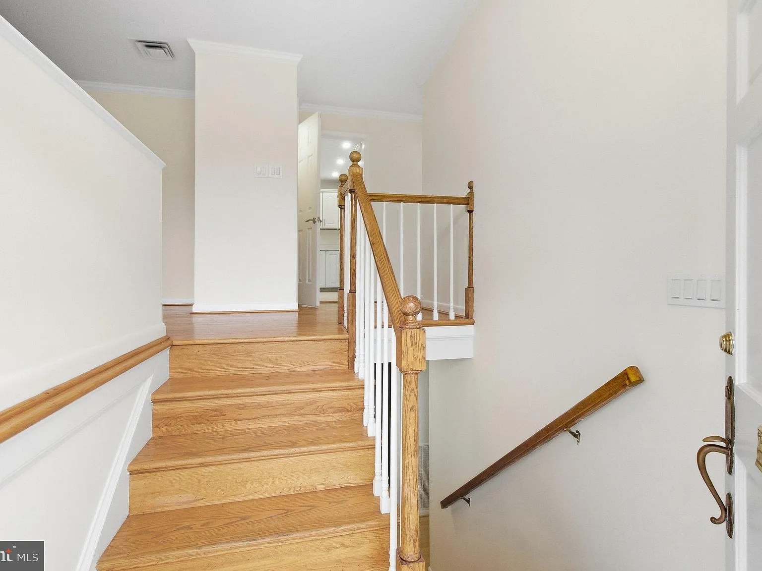 4 bed, 3.0 bath, 2820 sqft, $5,500 — Photo 4