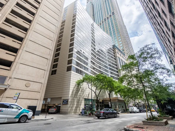 110 E Delaware Pl APT 1804, Chicago, IL 60611