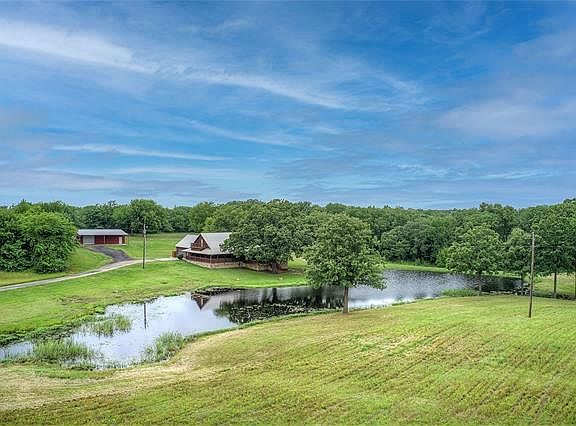 4th image of 218 County Road 4772