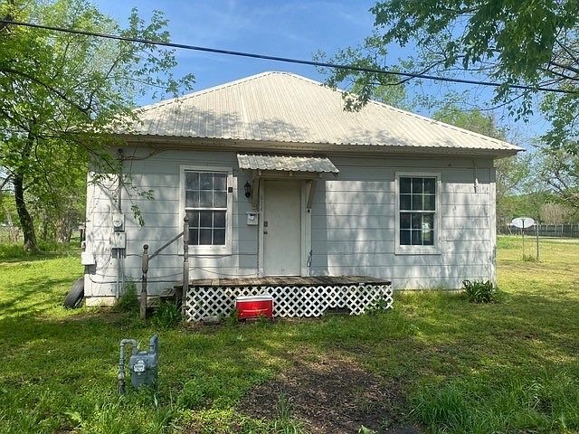 1st image of 614 SW 2nd St