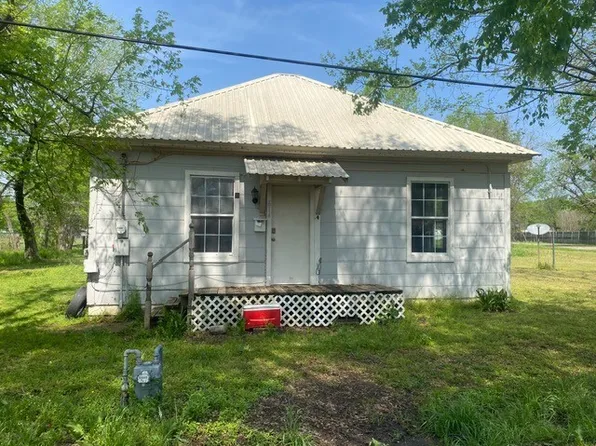 614 SW 2nd St, Kerens, TX 75144