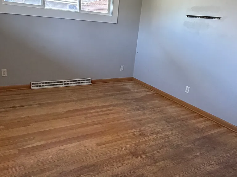1930 Floraview Dr — Photo 5