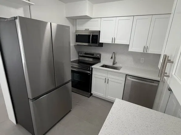1920 NE 3rd St APT 1, Deerfield Beach, FL 33441