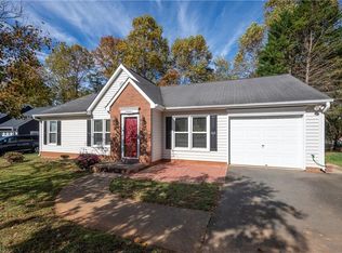 6001 Summer Trace Ln, Winston Salem, NC 27105