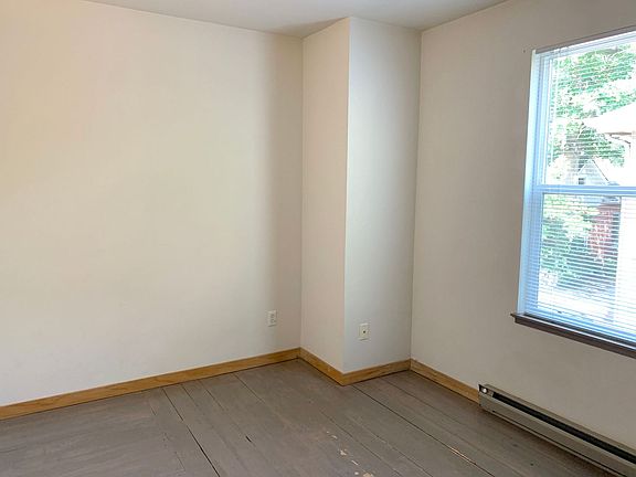 5th image of 209 W Mulberry St APT 6