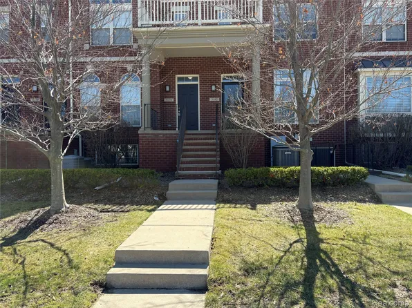 3178 Camden Dr #1, Troy, MI 48084
