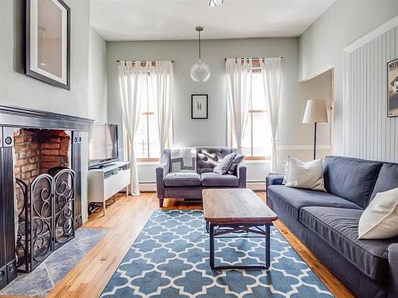 3rd image of 132 Coles St #3
