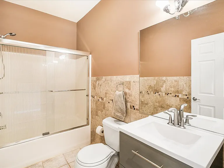 58 Alexander Ct — Photo 24
