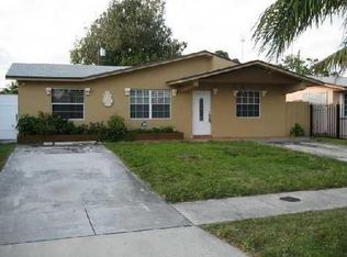5677 SW 39th St, West Park, FL 33023