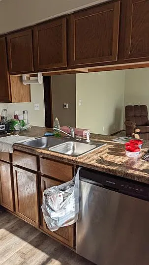 215 Jewel Dr #6 — Photo 3