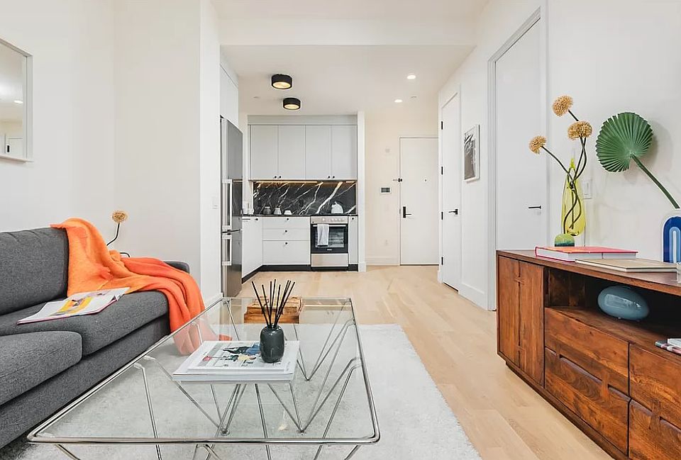 1st image of 260 Gold St #722G