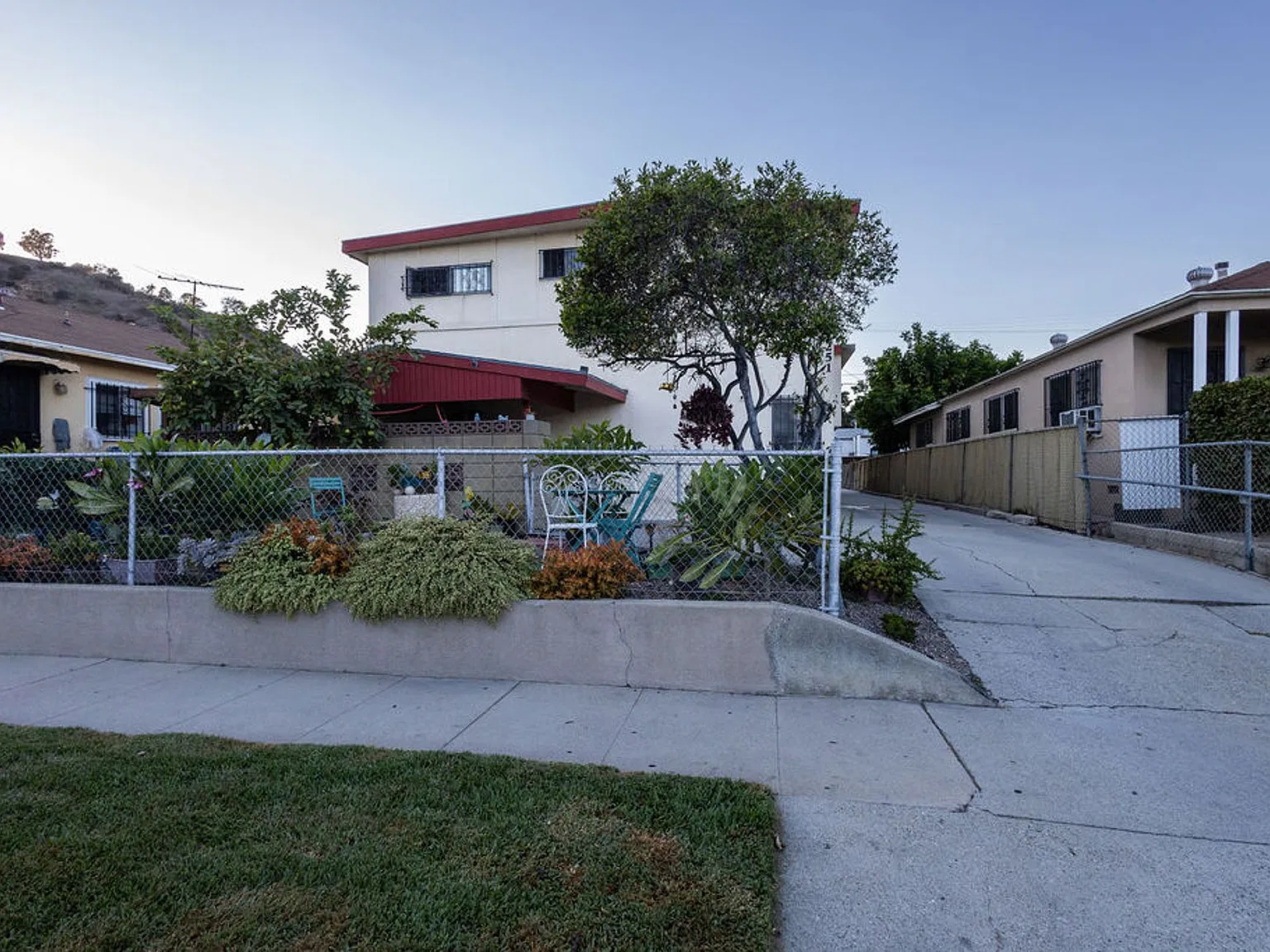 Bright and airy 2-bedroom 1.5-bath in Frogtown — Photo 1