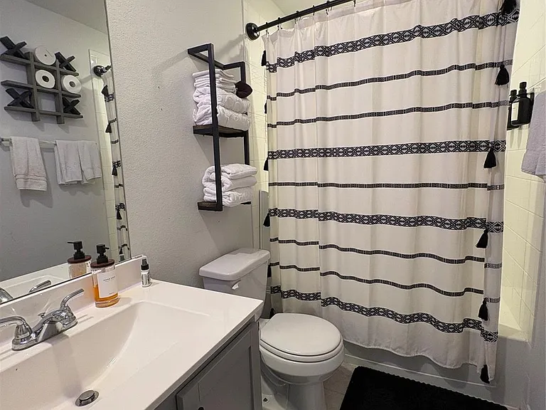 2418 Palisade Crest Dr — Photo 10