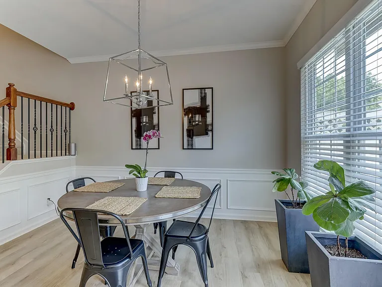1132 Drayton Ct — Photo 12