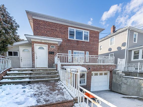 3rd image of 2752 Curtis Street