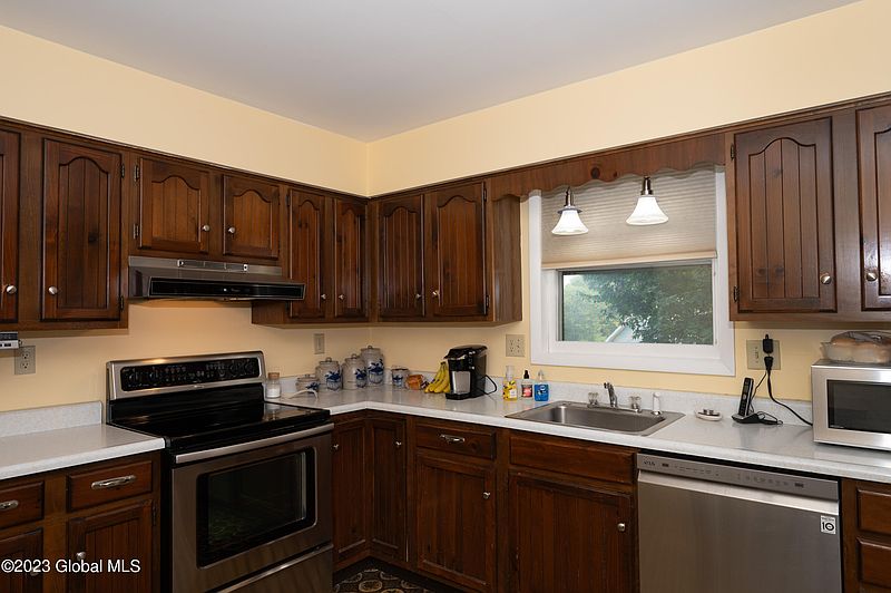 5th image of 46 Raylinsky Road
