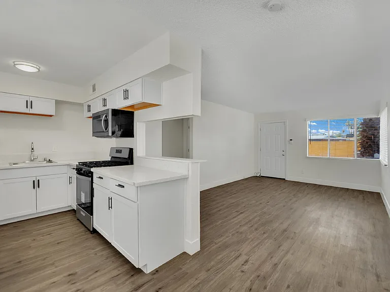 1304 Rexford Pl — Photo 18
