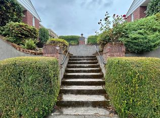 2625-2639 SE Main St #2633, Portland, OR 97214