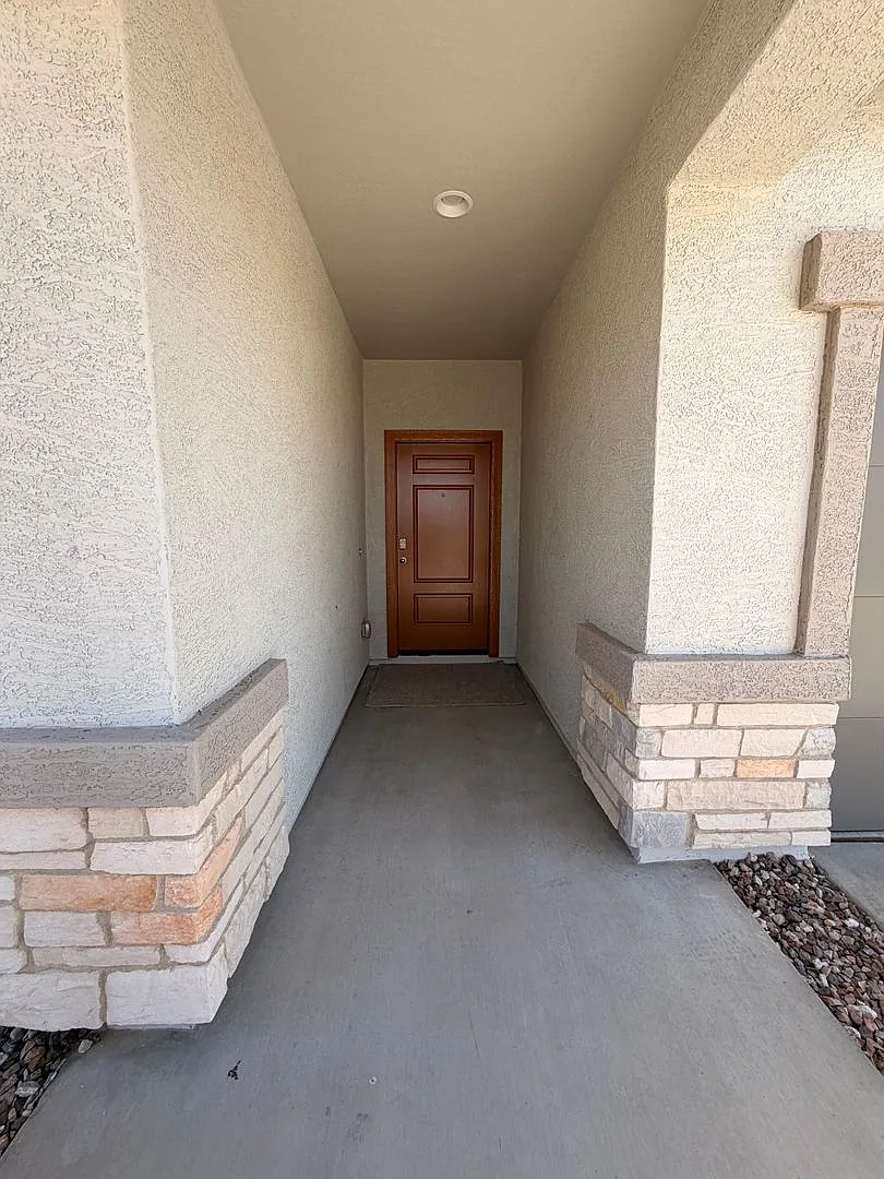 New Build 4-Bed 3-Bath Available for Rent! — Photo 3