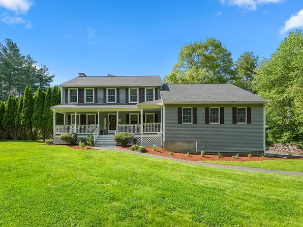 261 Pine Hill Rd, Chelmsford, MA 01824