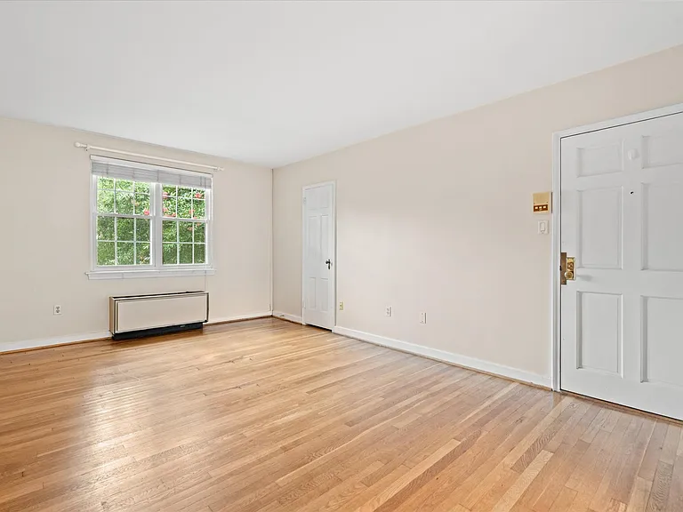 2 Ashby St #C — Photo 6