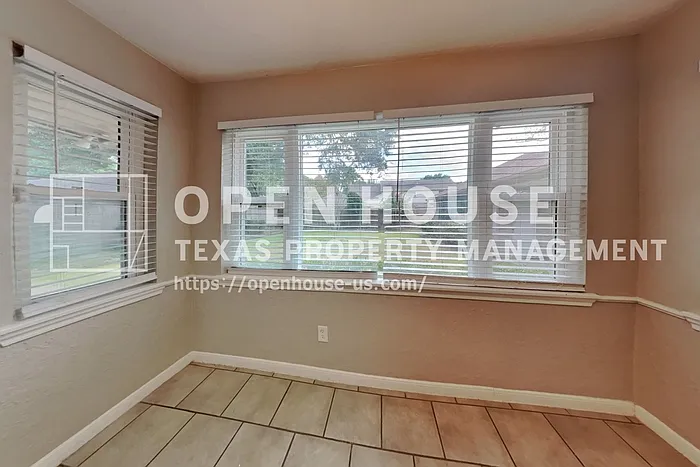 8110 Renmark Ln — Photo 9