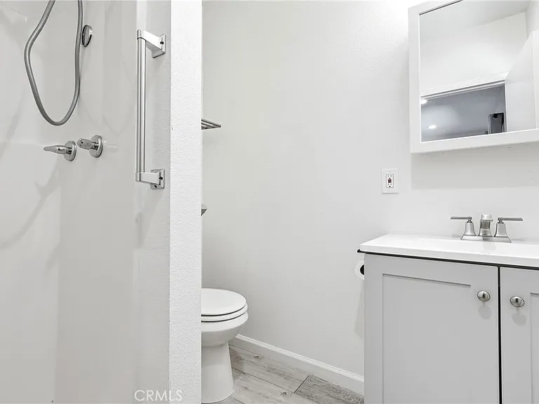 524 E Ghent St — Photo 31
