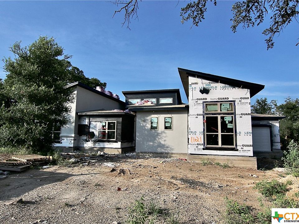 1st image of 1121 Fairfax Dr