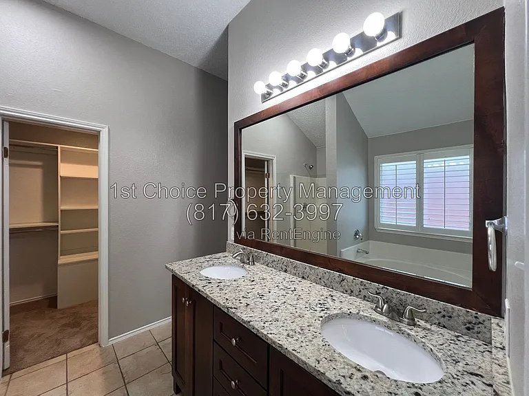 304 E Clover Park Dr — Photo 22