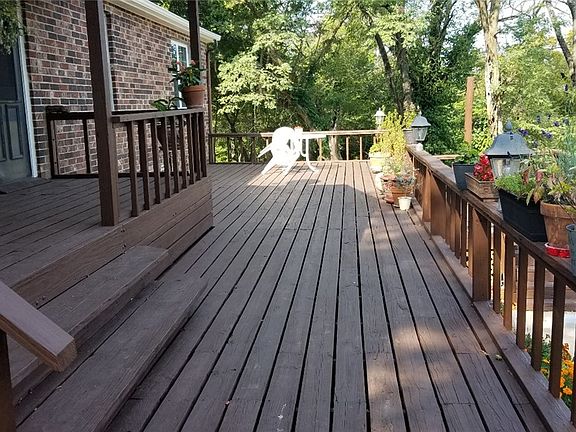 2nd image of 101 NW Campbell Rd