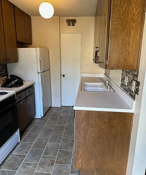 4861 Collwood Blvd #B — Photo 3