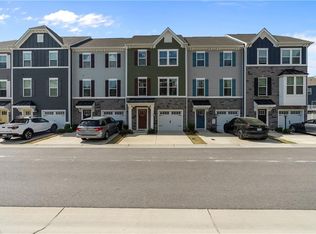 1729 Ark Royal Rd, Chesapeake, VA 23323