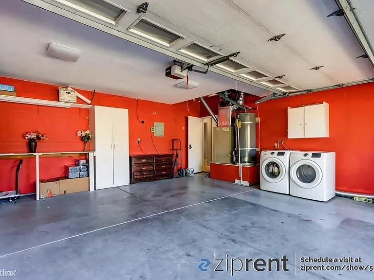 4548 Donalbain Cir — Photo 15