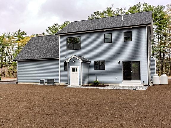 4th image of 70 Cedar Swamp Rd