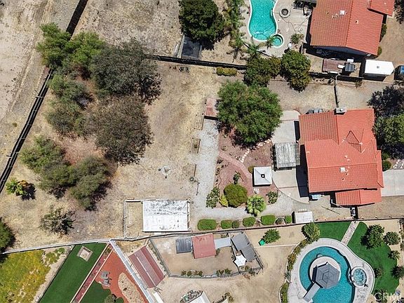 4th image of 20692 Cashew St