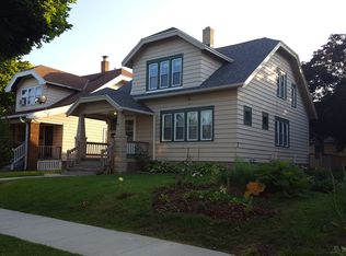 2909 N 52nd St #2B-1BA-900SQFT, Milwaukee, WI 53210