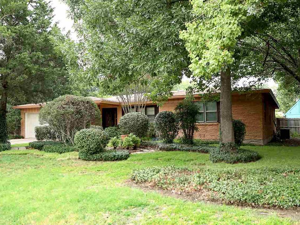1st image of 1009 N Betsy Dr