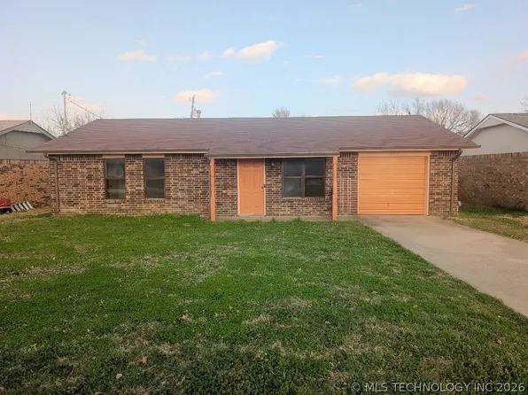522 Highland Dr, Bartlesville, OK 74003
