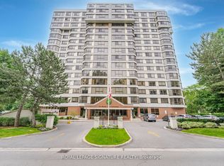 1271 Walden Cir #207, Mississauga, ON L5J 4R4
