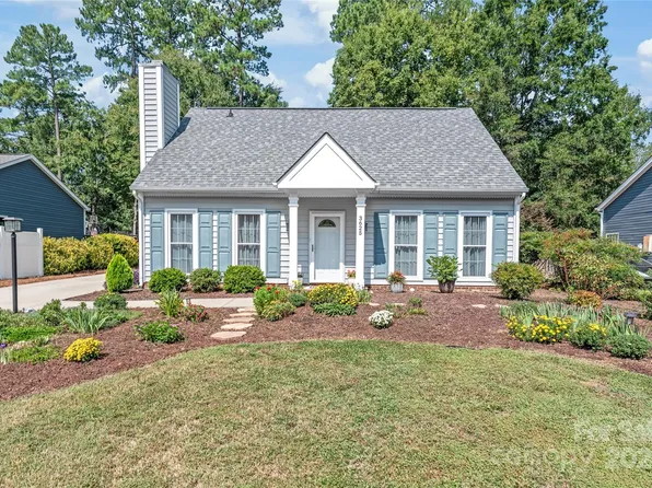 3625 Broad Oak Dr, Charlotte, NC 28273