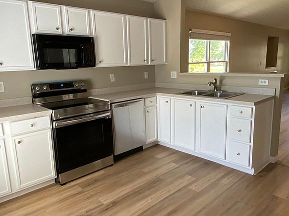 4th image of 7793 Lupine Dr