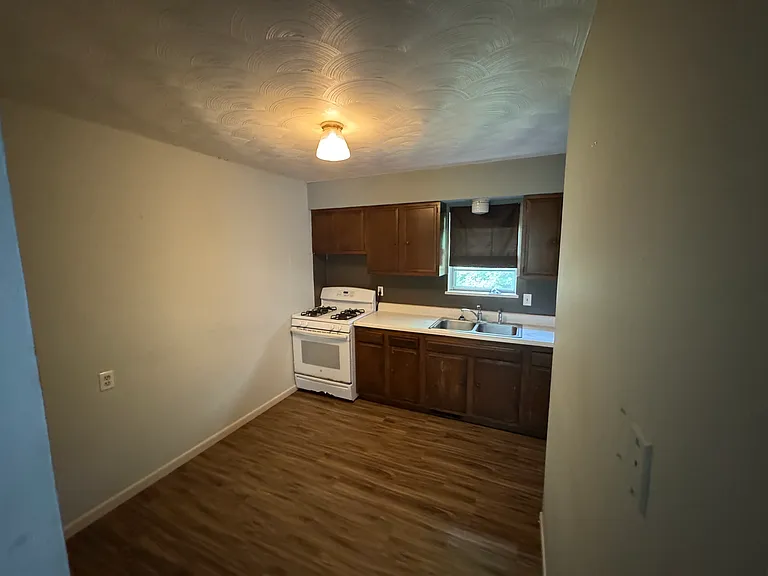 1303 Shomaker Dr #B2 — Photo 8