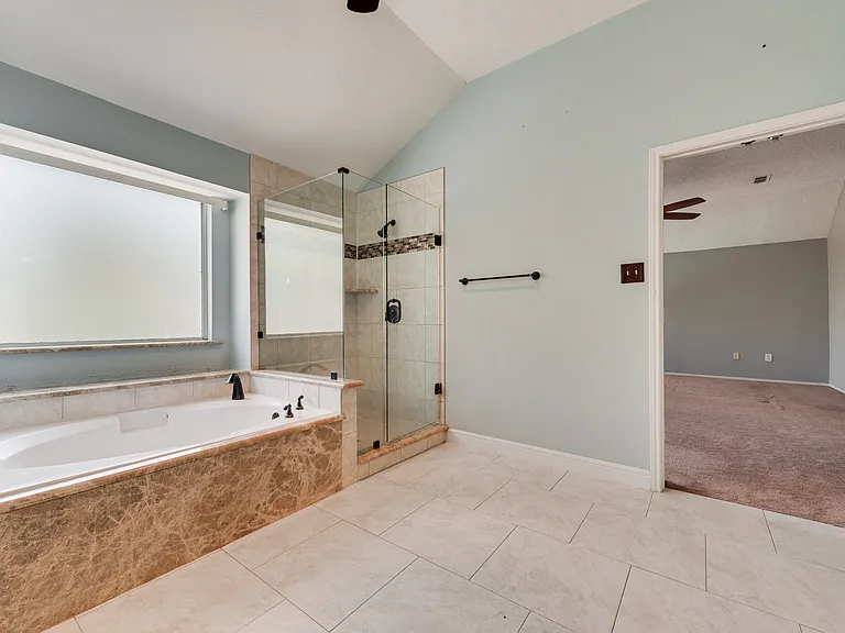 2912 Shadow Oak Ct — Photo 25
