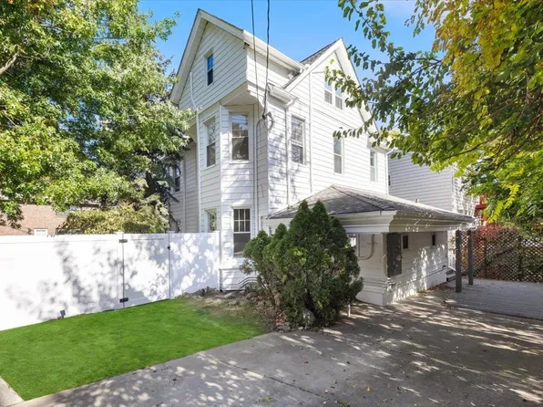 46 Garden Place image 3 of 34