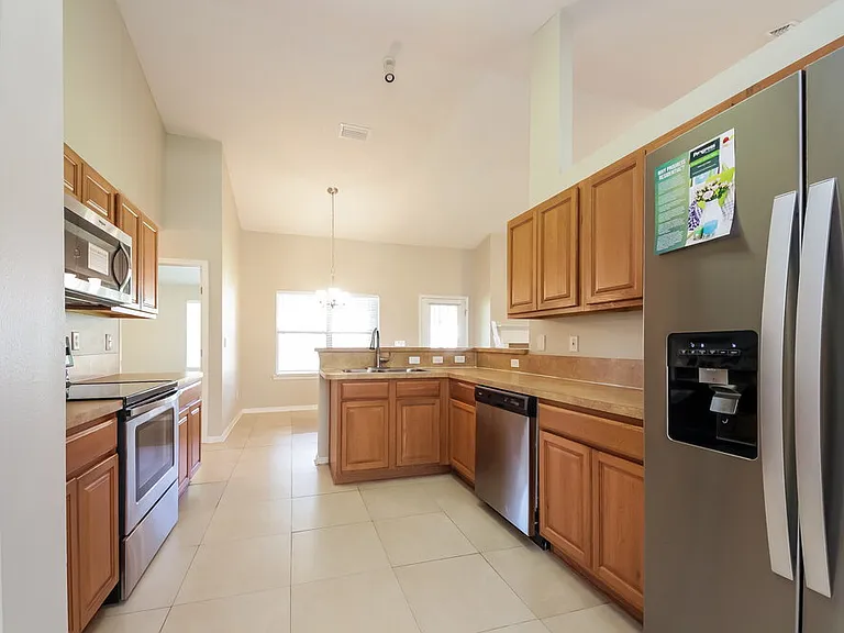 3209 Silverado Cir — Photo 7