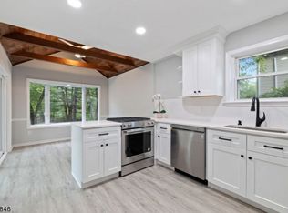 504 Lyons Rd, Basking Ridge, NJ 07920