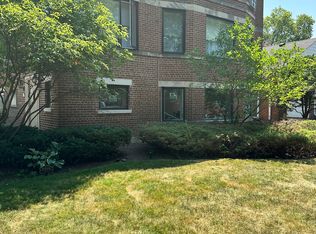 330 Barton Ave #G, Evanston, IL 60202