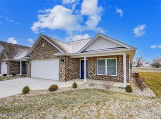 1022 E Bentley Cir, Troy, OH