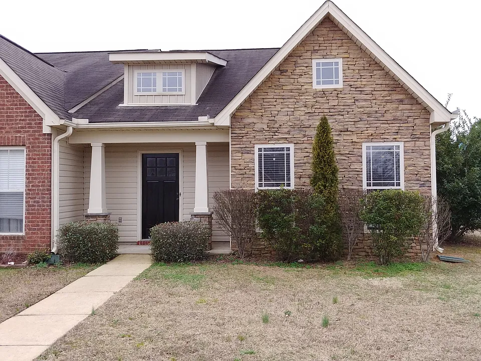 2000 Rossburg Pl